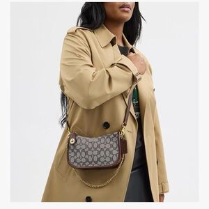 Coach Swinger Bag In Signature Jacquard, Oak Maple